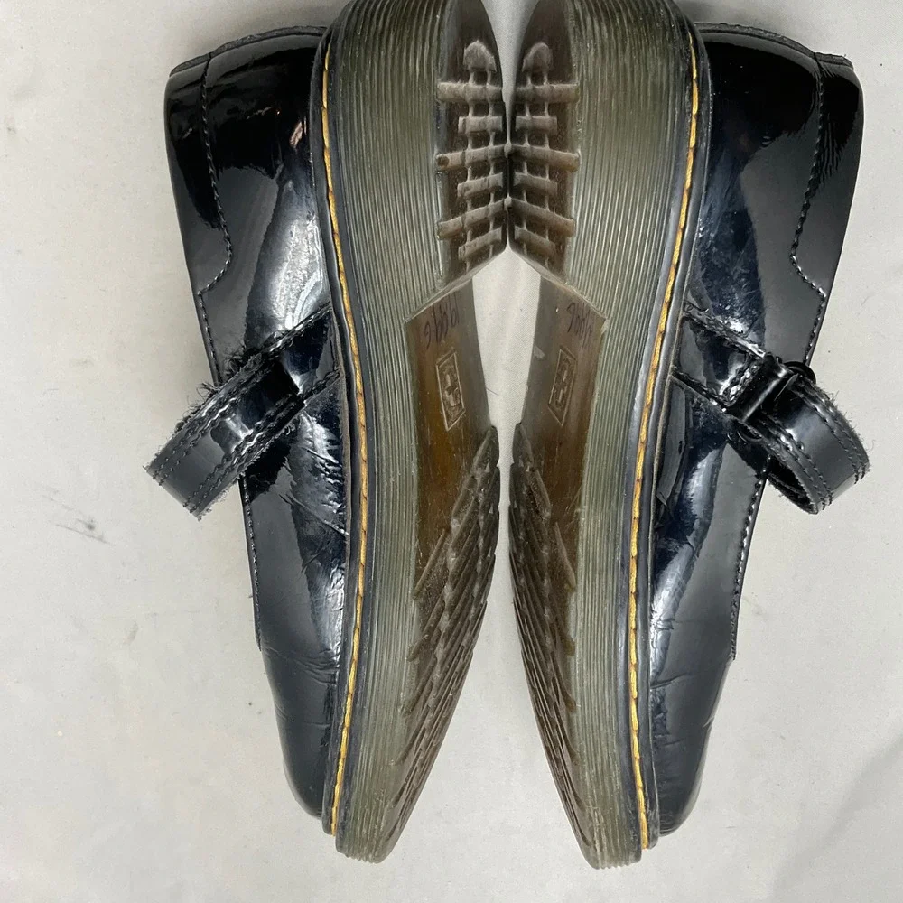 Dr. Martens Polly Mary Jane Kids Size 1 Black Patent Leather T-Strap Shoes